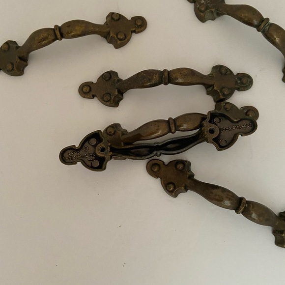 1973 FO-3695-001 National Lock Brass Pulls/Handles - Cabinet Door Drawer:Lot 6 - Picture 4 of 5